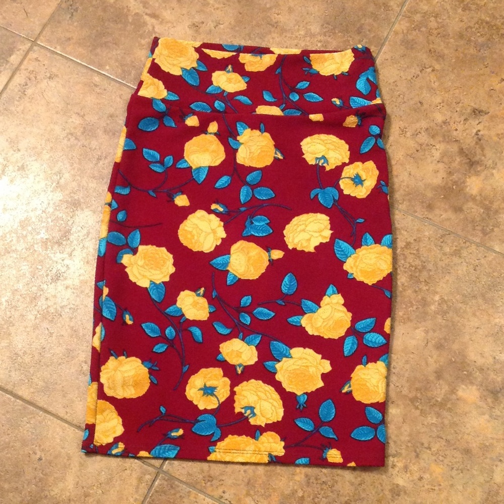 LuLaRoe Cassie Skirt. Size XS.‎ Like new!